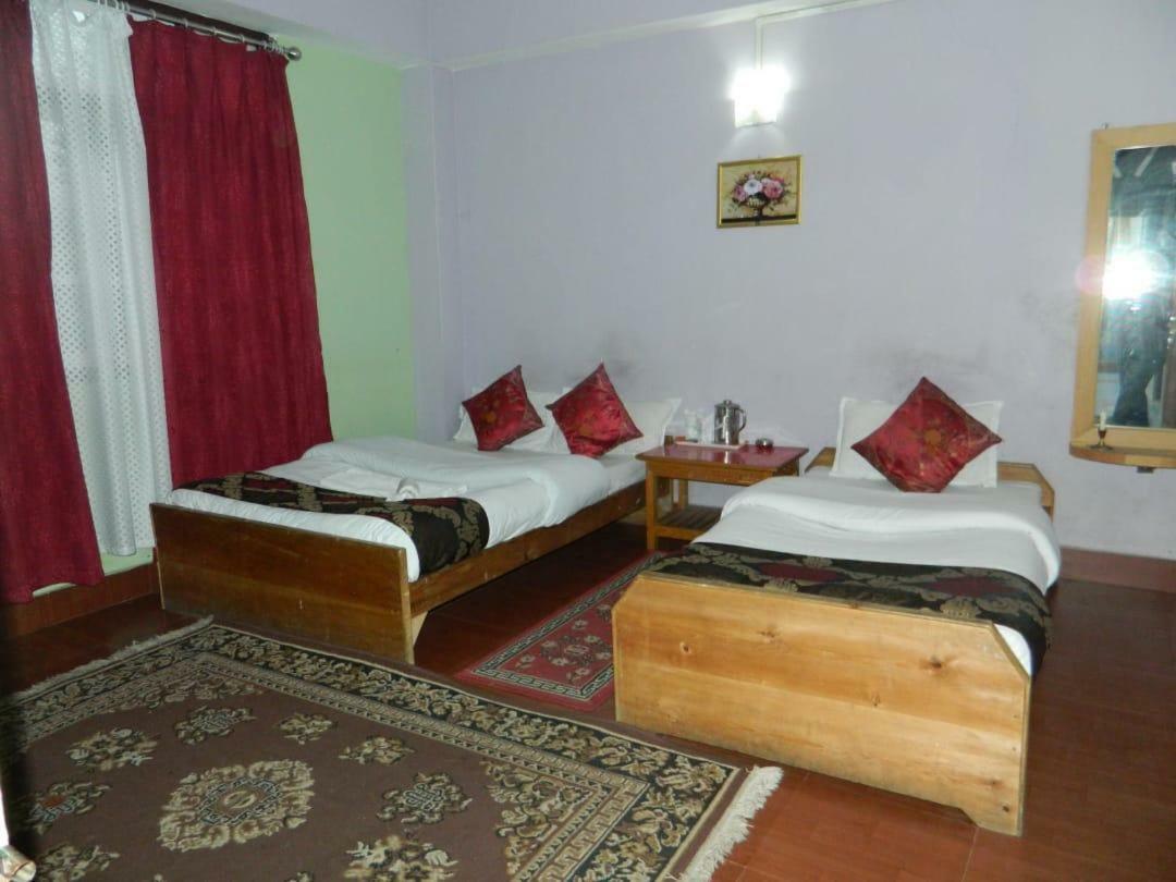 Golden Fish Hotel, Lachung Zewnętrze zdjęcie