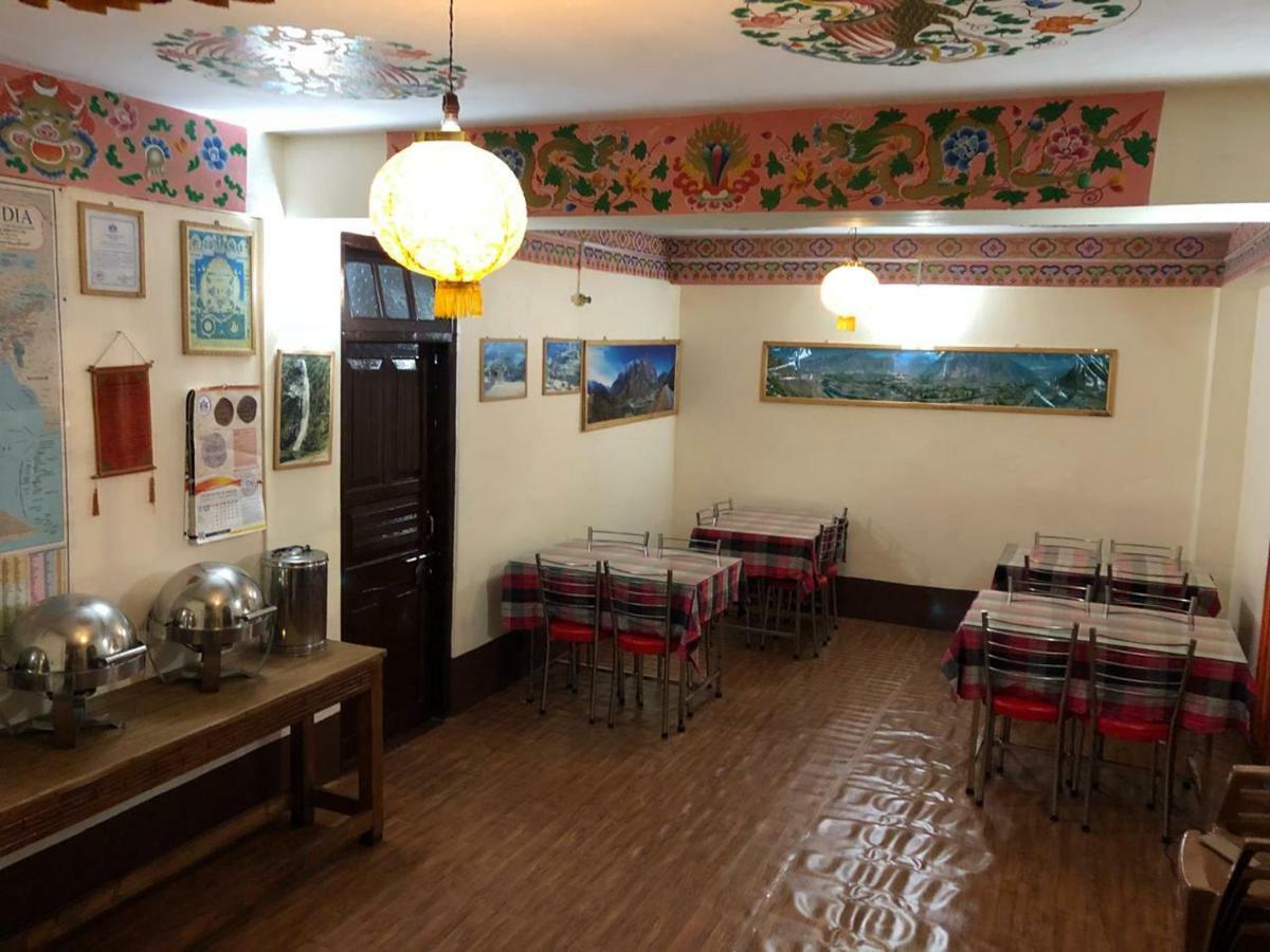 Golden Fish Hotel, Lachung Zewnętrze zdjęcie